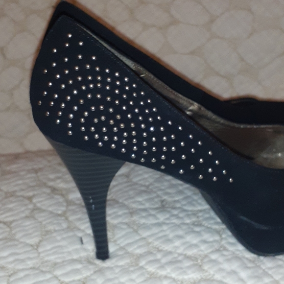 Mossimo black and silver heels. Size 8 - Picture 2 of 9